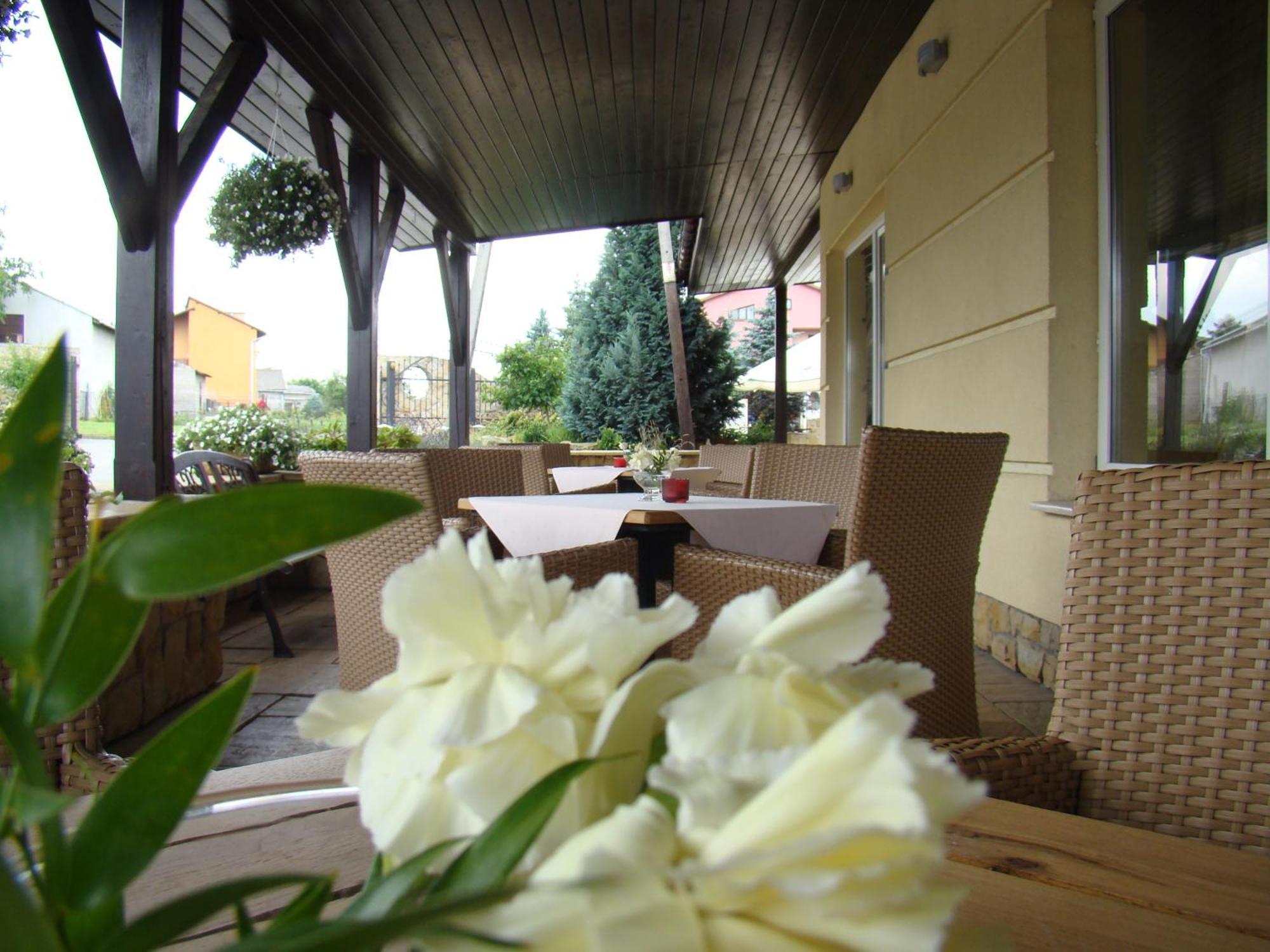 Hotel Azalia&Spa Niepołomice Kültér fotó