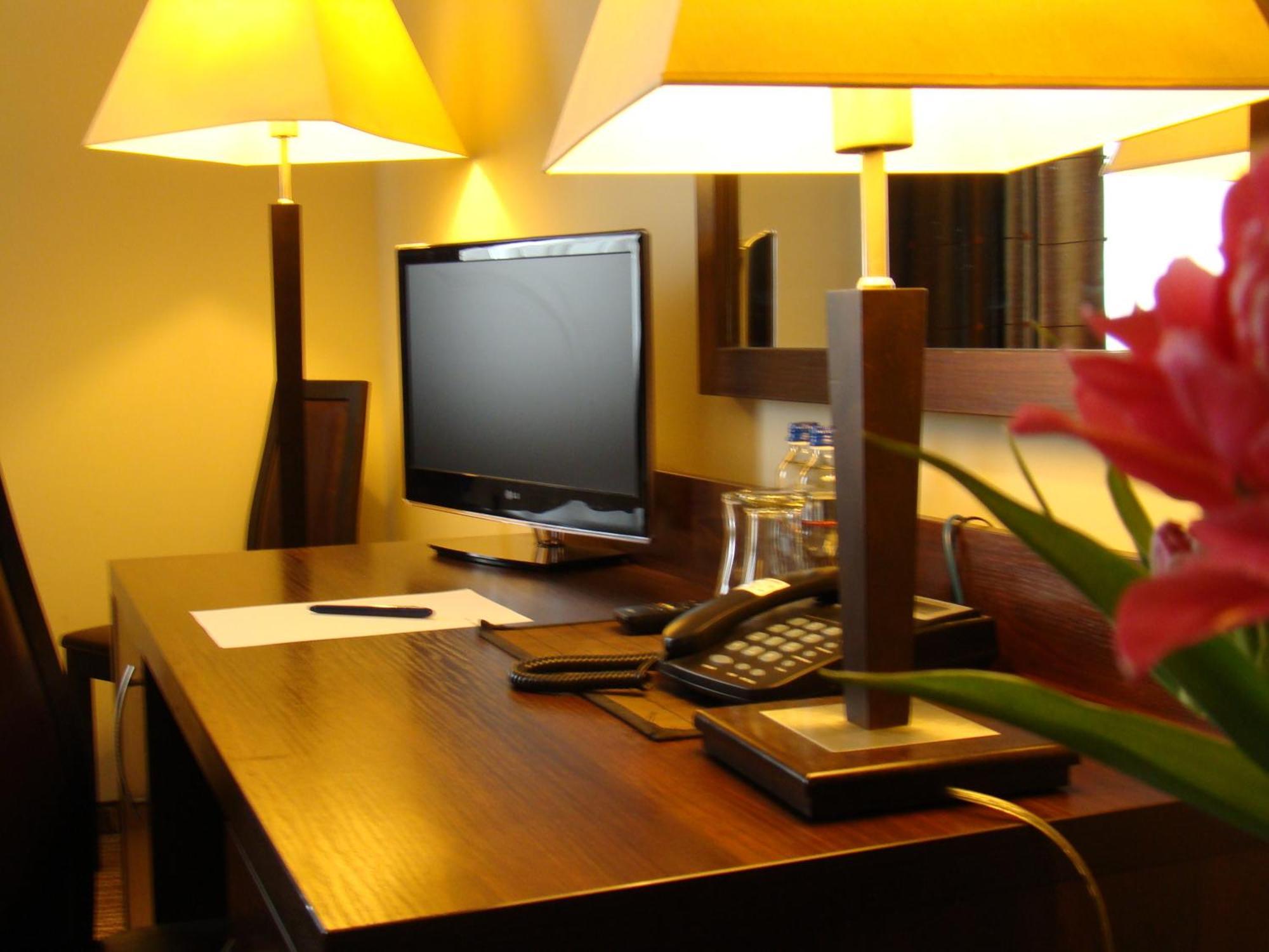 Hotel Azalia&Spa Niepołomice Kültér fotó