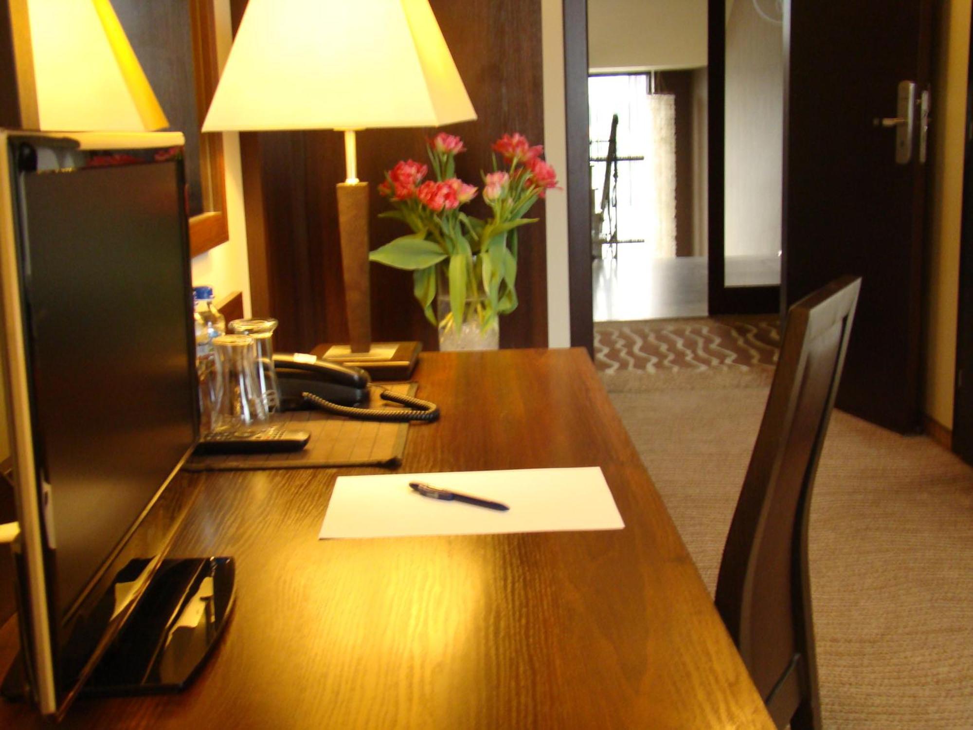 Hotel Azalia&Spa Niepołomice Kültér fotó