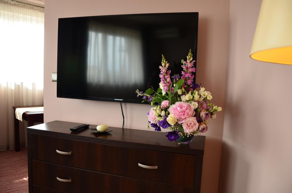 Hotel Azalia&Spa Niepołomice Kültér fotó