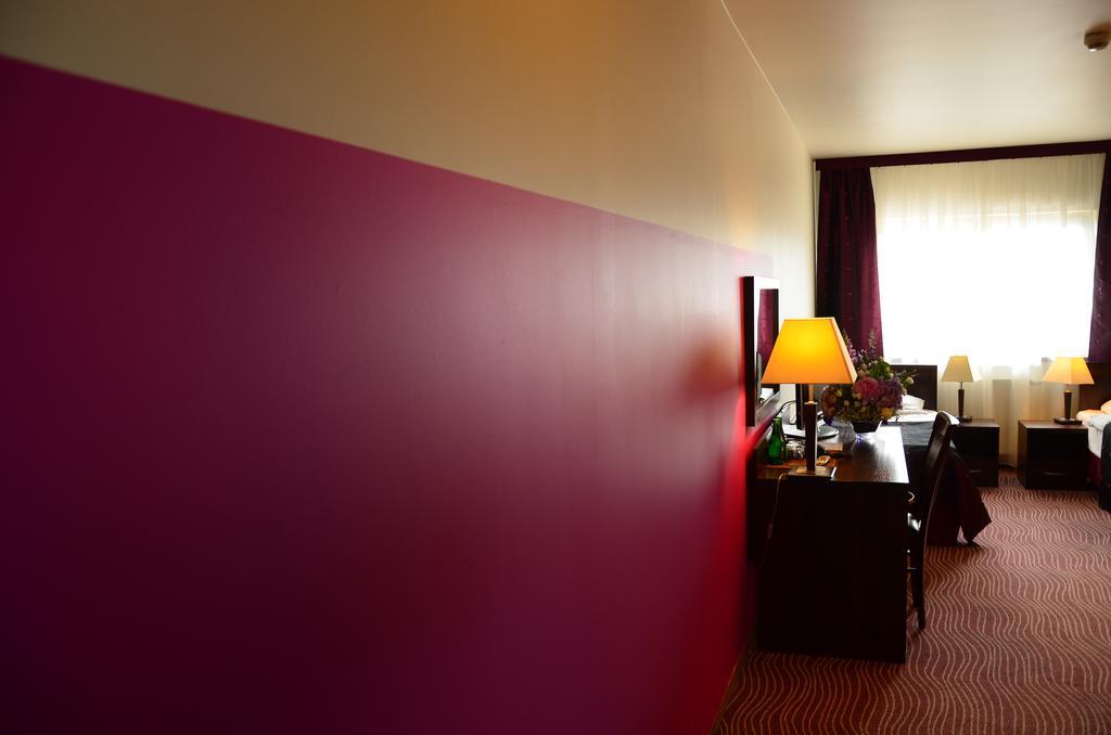 Hotel Azalia&Spa Niepołomice Kültér fotó