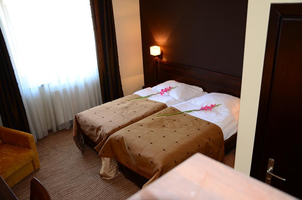 Hotel Azalia&Spa Niepołomice Kültér fotó