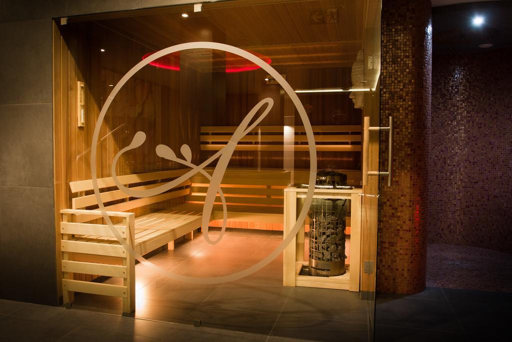 Hotel Azalia&Spa Niepołomice Kültér fotó